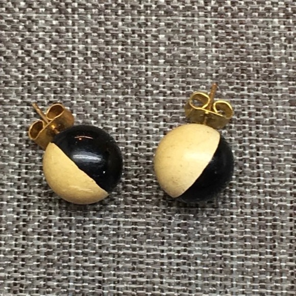 Vintage Jewelry - Half and Half Stud Ball Globe Earrings Vintage Jewelry - Half and Half Stud Ball Globe Earrings